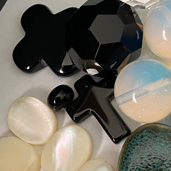 Assorted Natural Stone, Glass & Mother of Pearl Beads - Picture 10 of 14